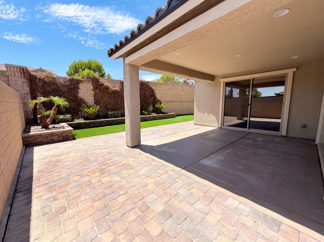 Photo 5 of 47 of 10619 Skye Paseo Ave, Las Vegas, NV