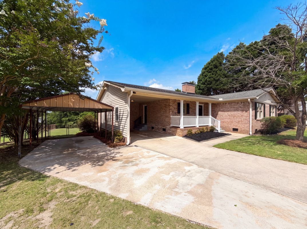 Photo 14 of 18 of 1810 Pennfield Dr, Columbia, SC