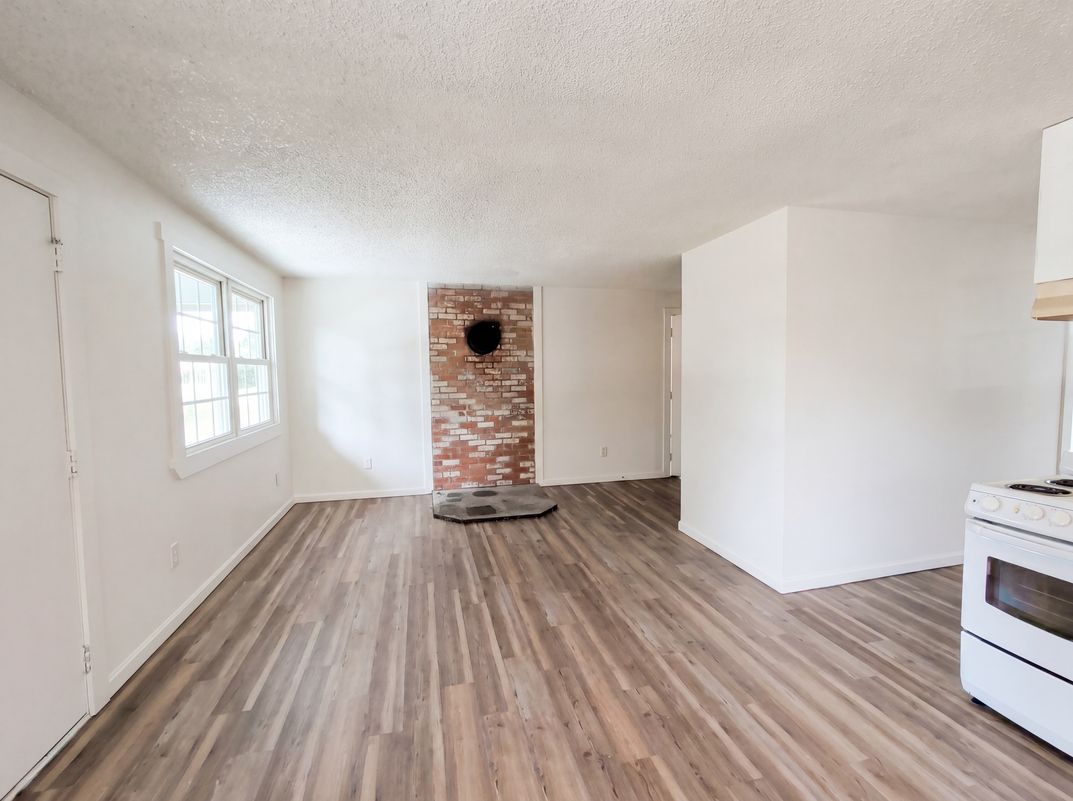 Property photo 3 of 494 Inlet Ave NW