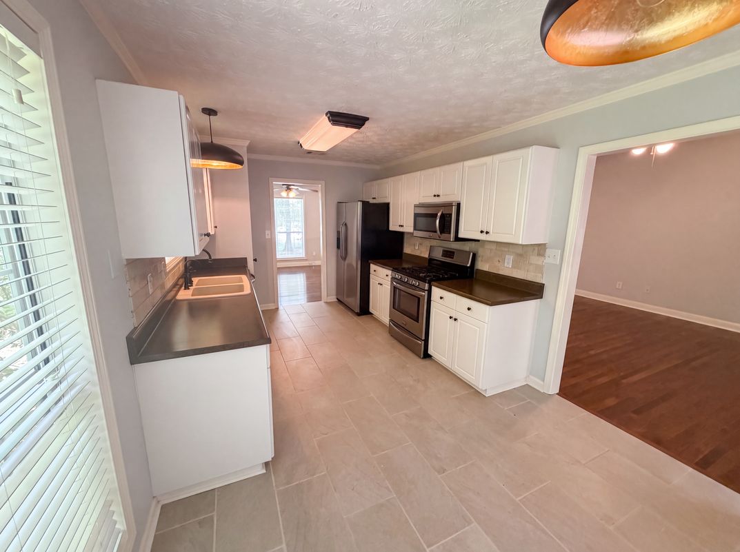 Photo 6 of 24 of 245 Mary Lynn Ln, Newnan, GA