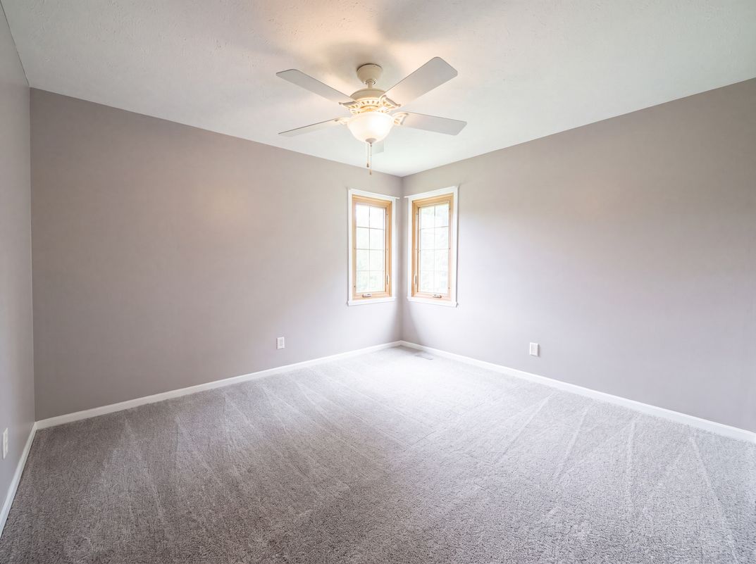 Photo 9 of 79 of 1503 Featherstone Rd, Rockford, IL