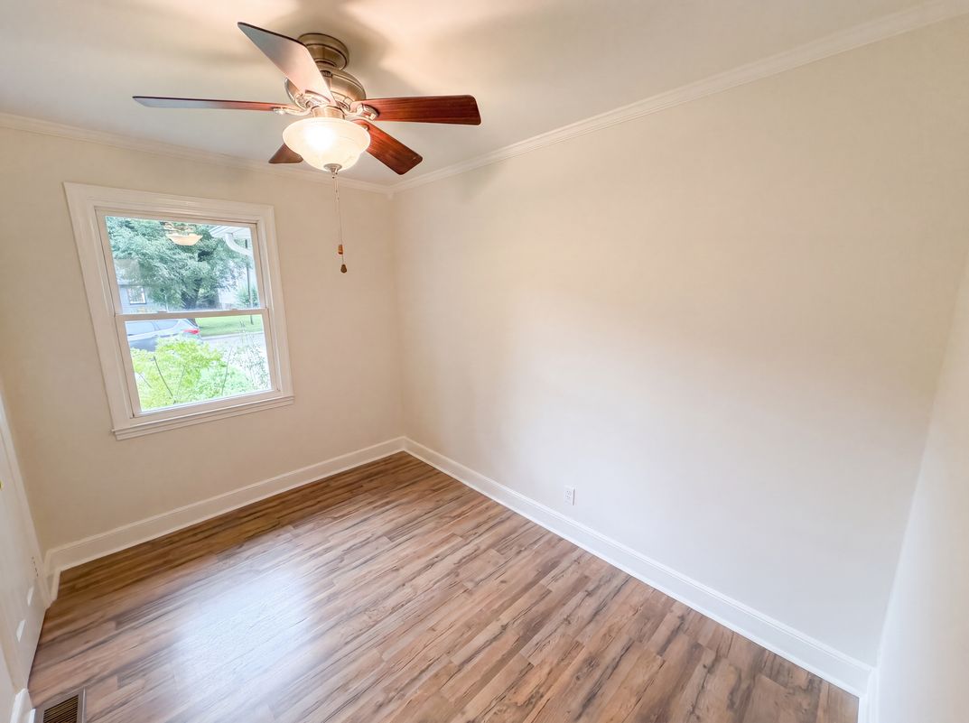 Photo 15 of 23 of 1521 Herrin Ave, Charlotte, NC