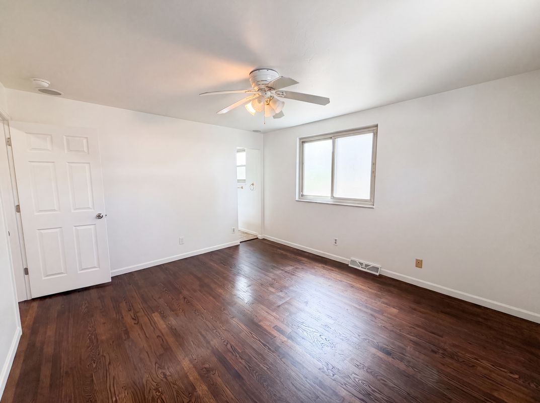 Photo 16 of 28 of 885 W 7th Avenue Dr, Broomfield, CO