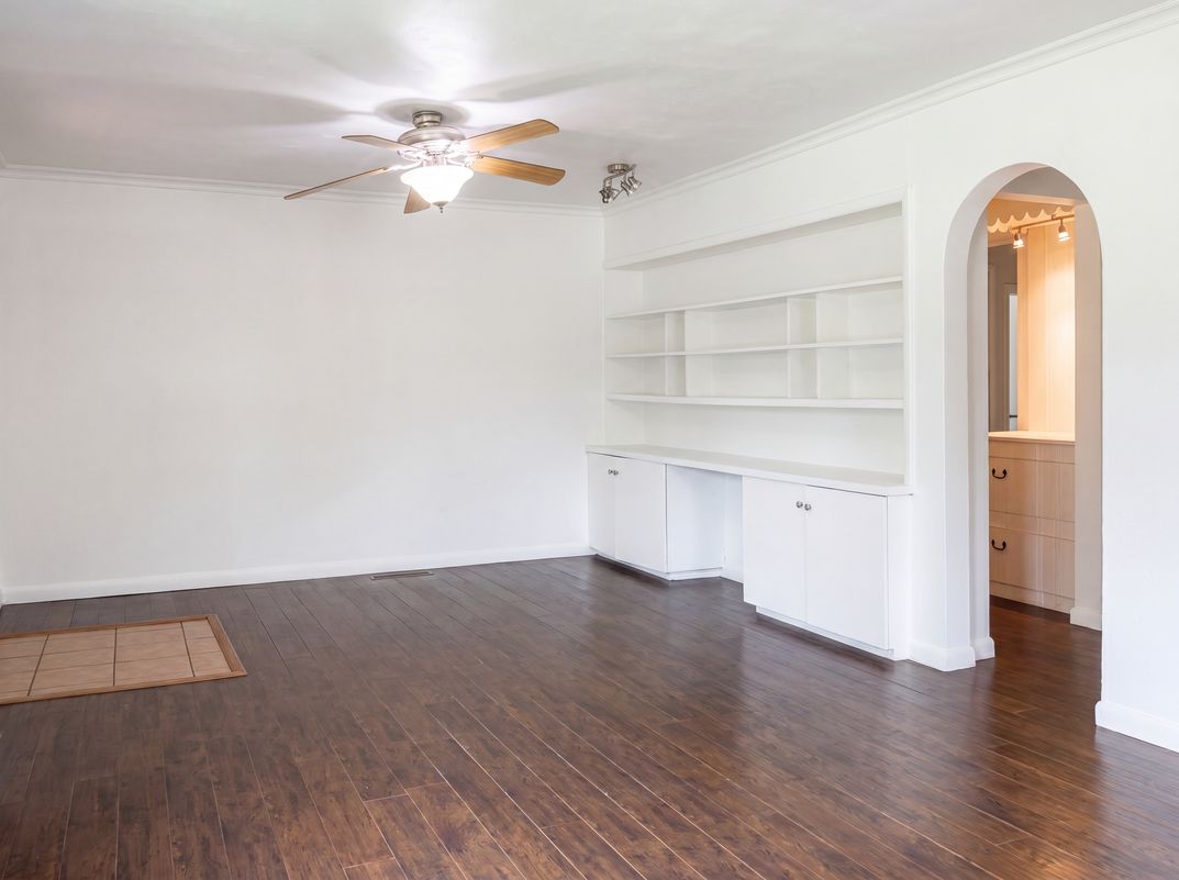Photo 3 of 18 of 818 W Rush St, Enid, OK