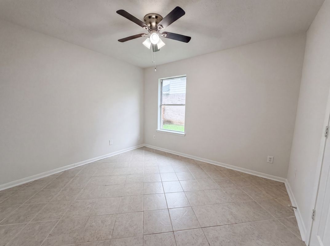 Photo 14 of 21 of 2127 Hannover Way, Spring, TX