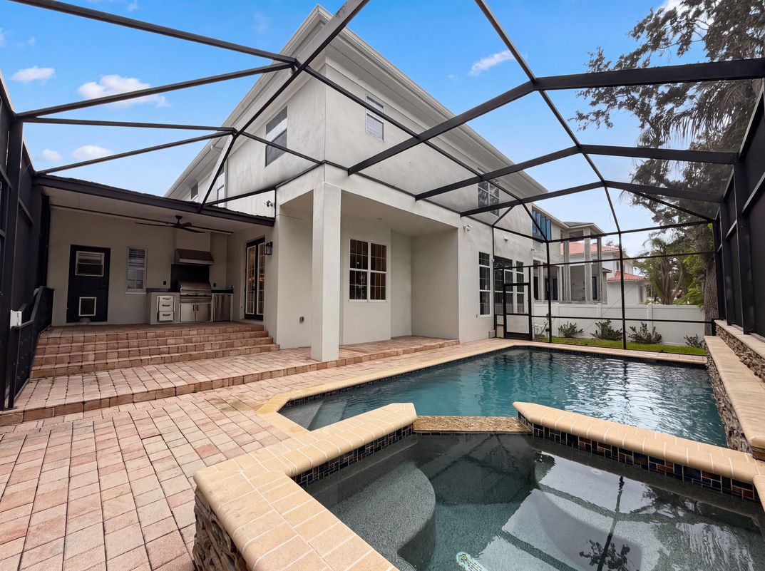 Photo 5 of 62 of 5105 W Neptune Way, Tampa, FL
