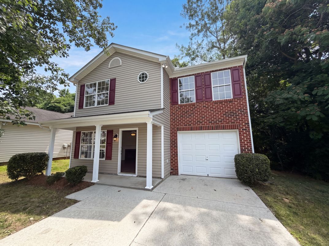 Photo 17 of 19 of 1131 Jordans Pond Ln, Charlotte, NC
