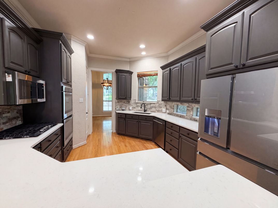Photo 2 of 29 of 1309 Winding Brook Dr, Garland, TX