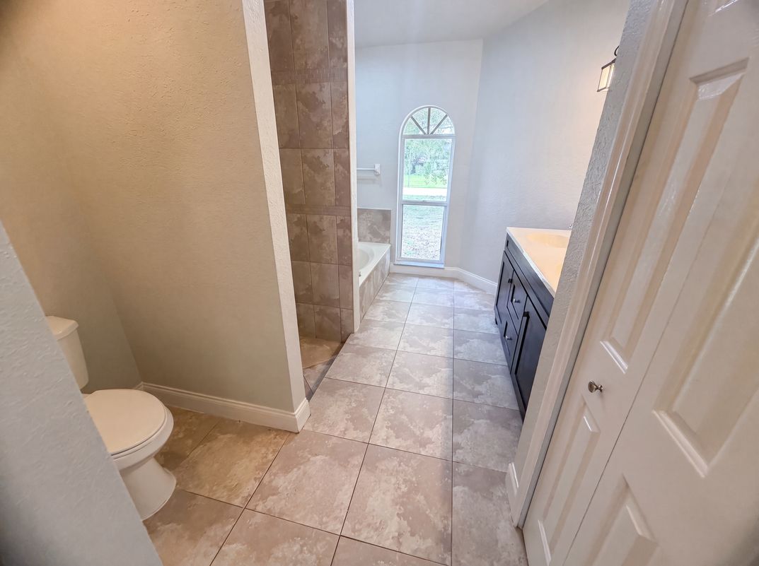 Photo 19 of 29 of 711 SE Celtic Ave, Port Saint Lucie, FL