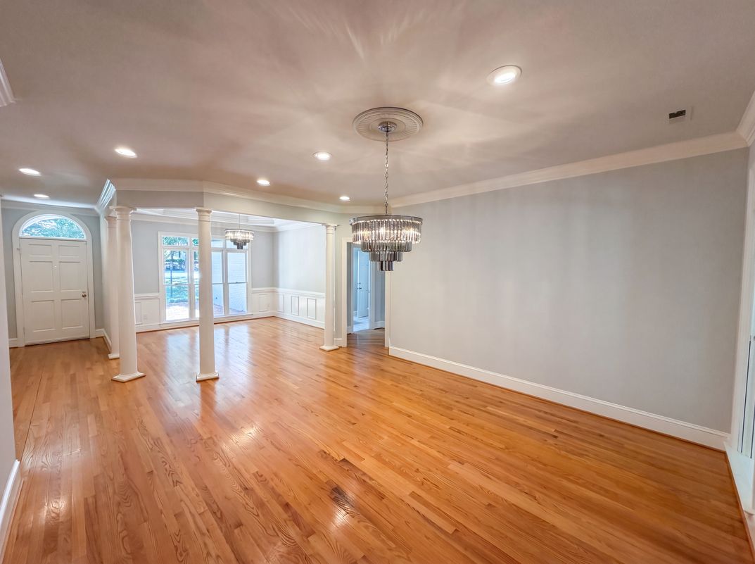 Photo 8 of 24 of 5309 Lancelot Dr, Charlotte, NC