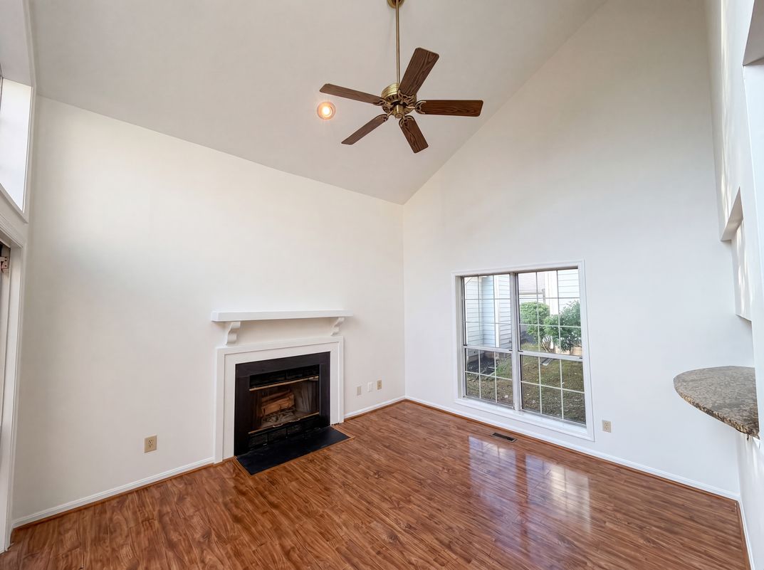 Photo 3 of 27 of 8509 Ivoryton Way, Montgomery Village, MD