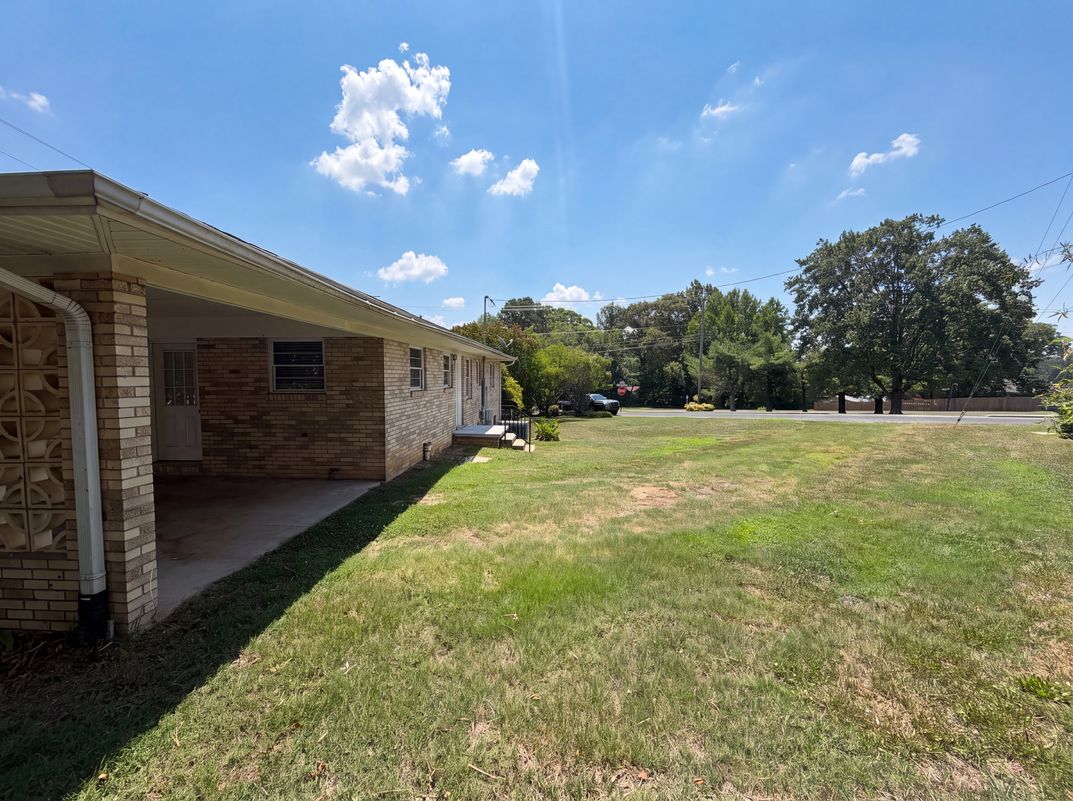 Photo 19 of 21 of 608 E Ryder Ave, Landis, NC