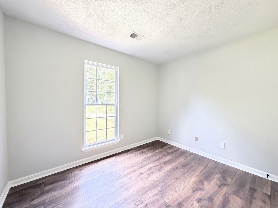 Photo 8 of 16 of 10244 Gloman Ct, Mint Hill, NC