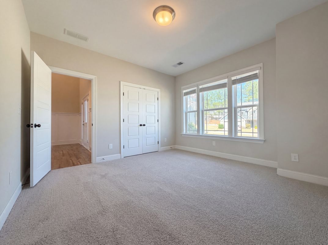 Photo 11 of 26 of 813 Copper Beech Ln, Wake Forest, NC