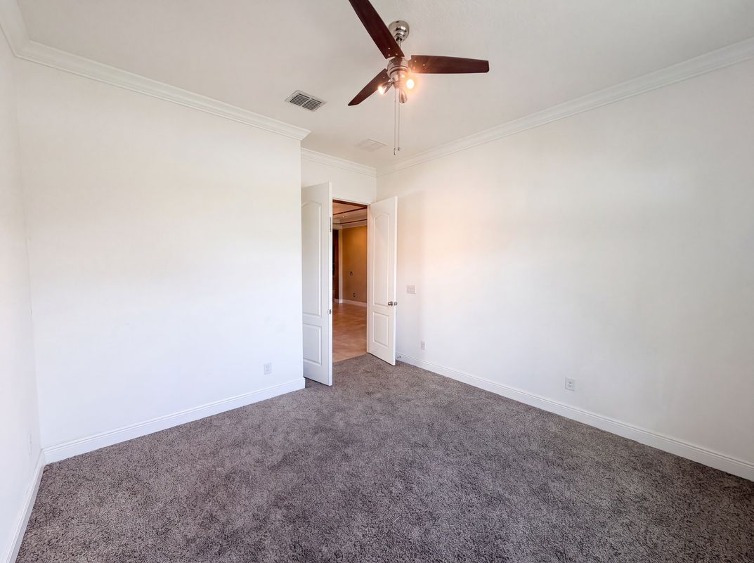 Photo 7 of 29 of 918 Blackthorn Dr, Apopka, FL