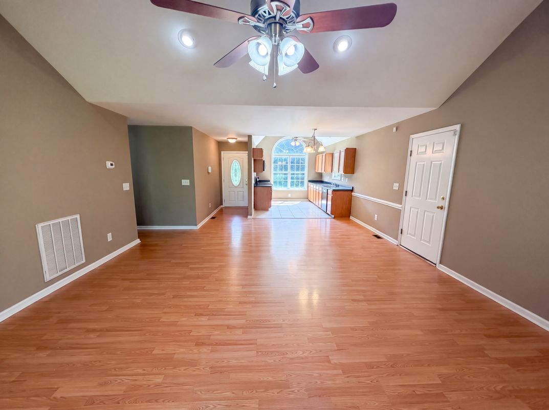 Photo 3 of 20 of 116 Fernwood Dr, Easley, SC