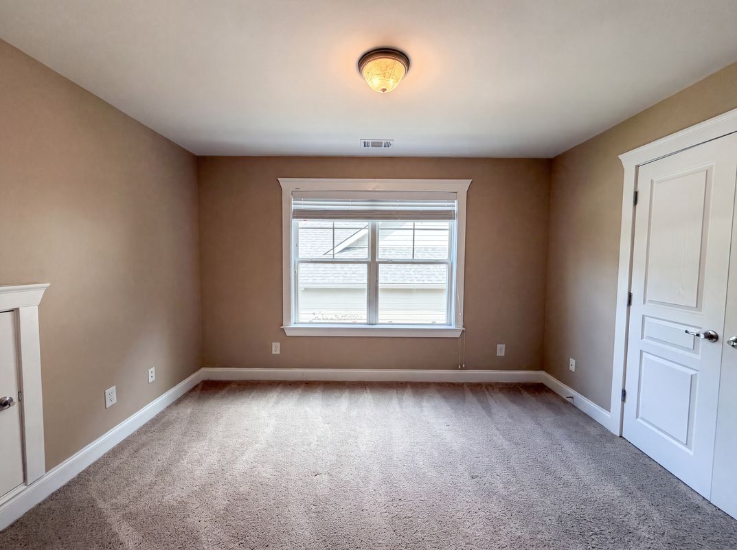 Photo 15 of 28 of 2983 Boulder Walk Ct SE, Atlanta, GA