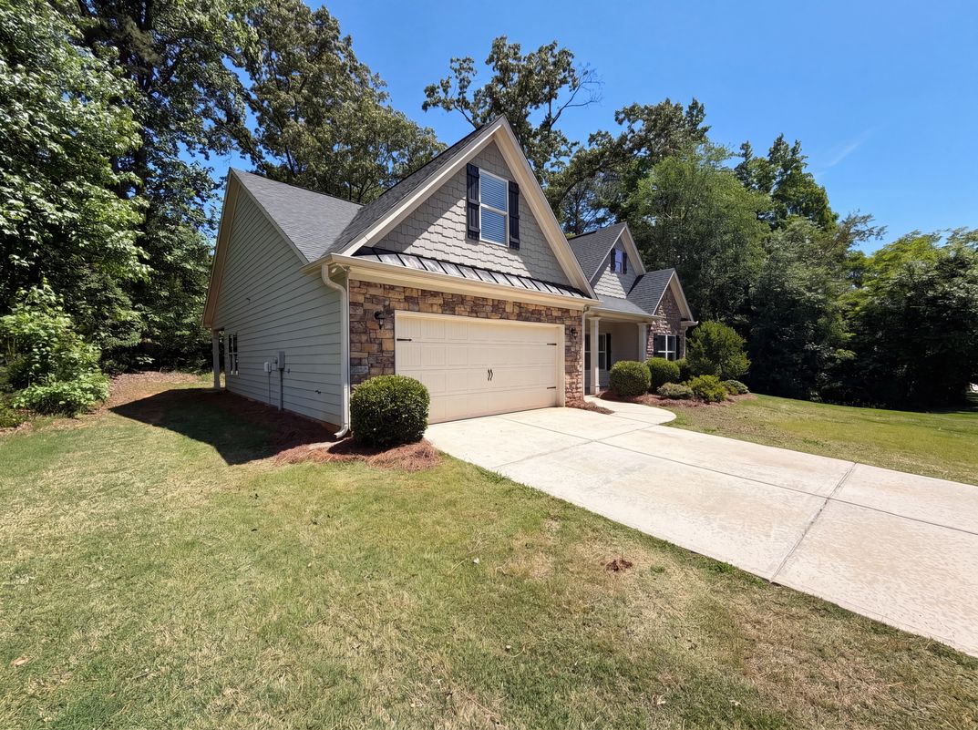 Photo 20 of 22 of 1209 Windstone Dr, Winder, GA