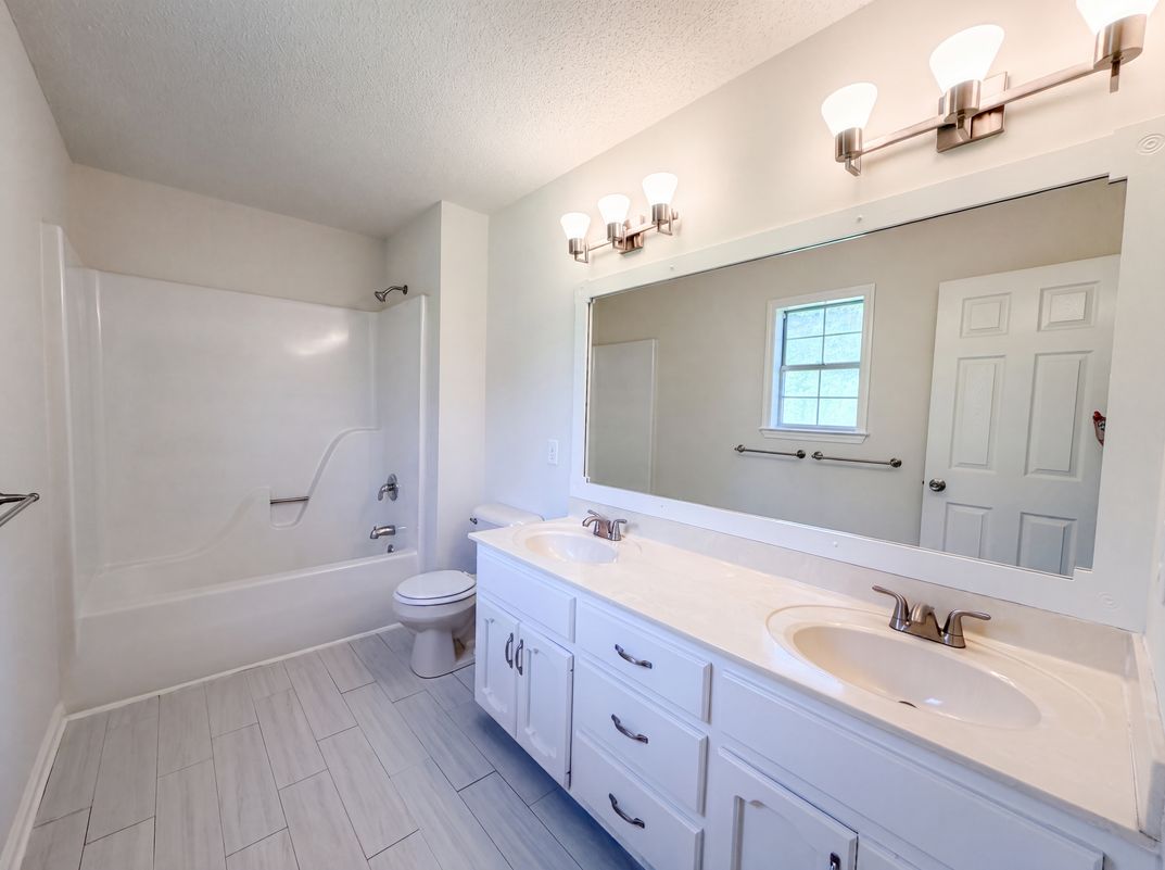 Photo 8 of 22 of 1112 Claire Dr, Spring Hill, TN