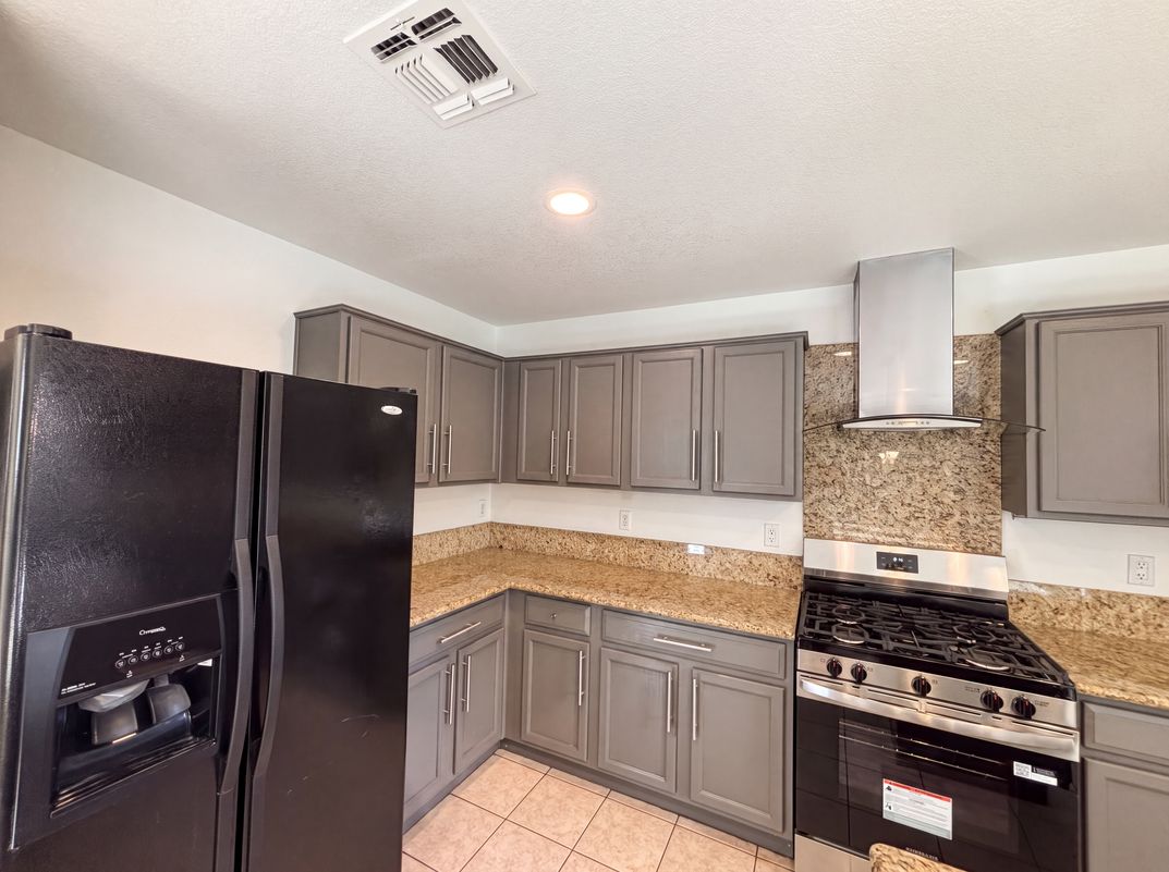 Photo 8 of 26 of 2152 Arnold Dr, Rocklin, CA