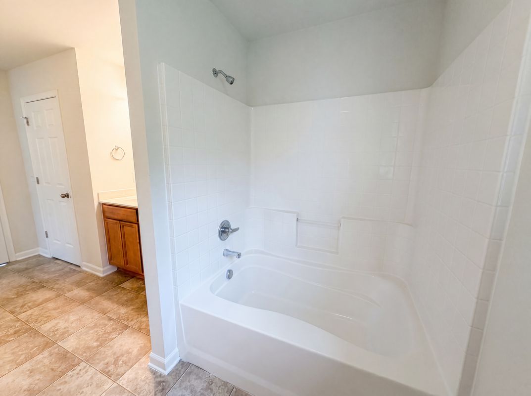 Photo 17 of 26 of 5503 Hardie Farm Dr, Greensboro, NC