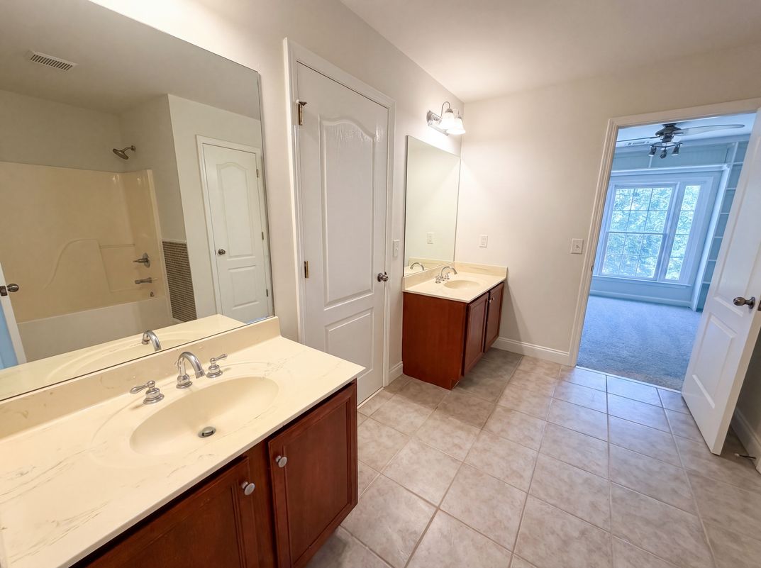 Photo 15 of 23 of 861 Windsor Creek Dr, Grayson, GA