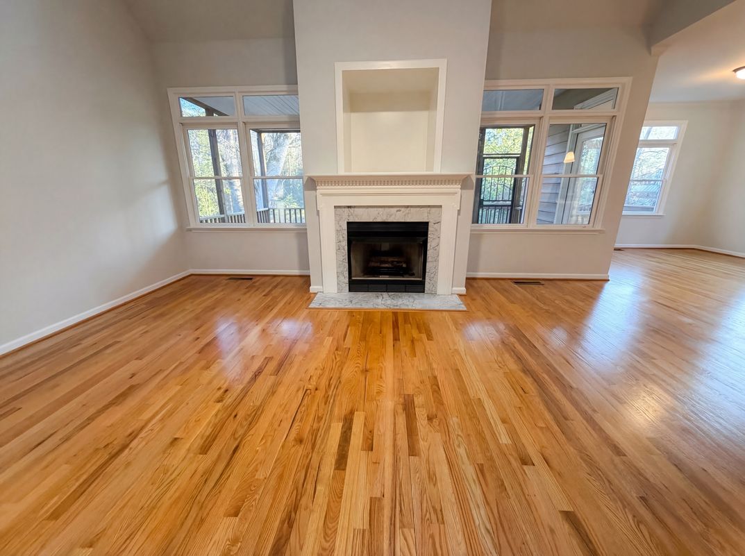 Photo 3 of 18 of 729 E Ivy Valley Dr, Fuquay Varina, NC