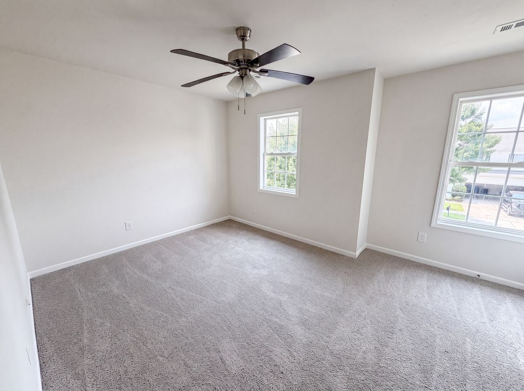 Photo 8 of 17 of 5714 Waverly Lynn Ln, Charlotte, NC