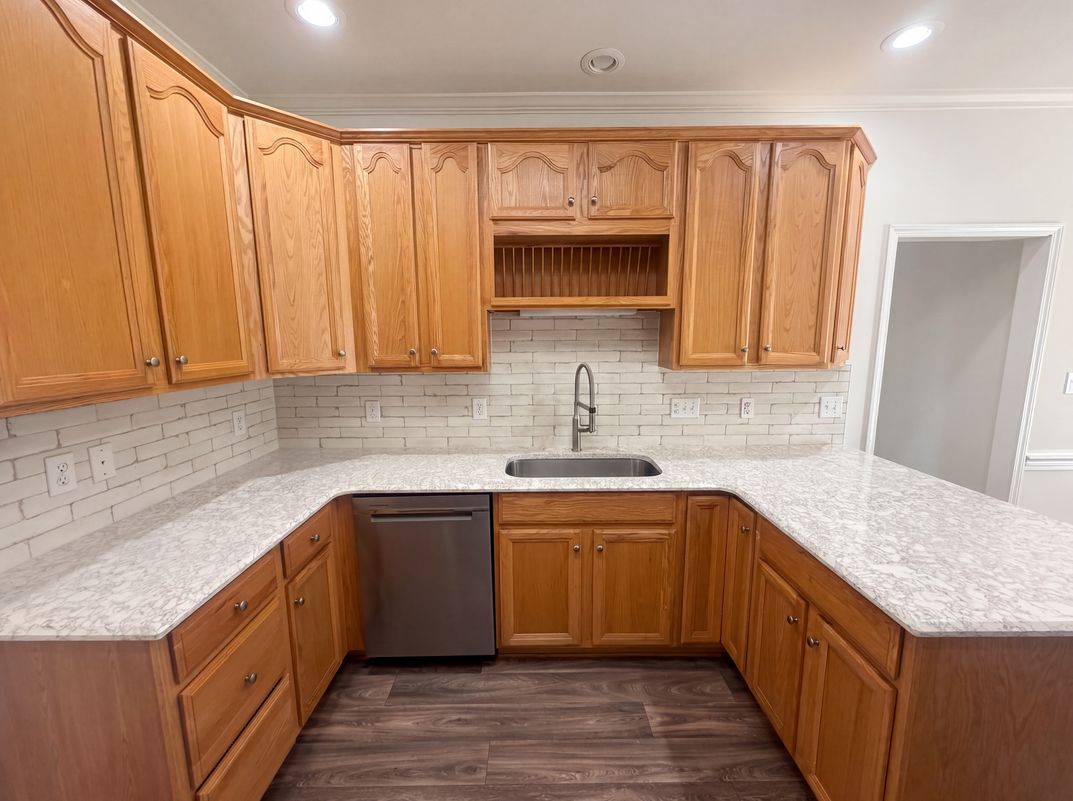 Photo 6 of 33 of 6120 Tennyson Dr, Kernersville, NC