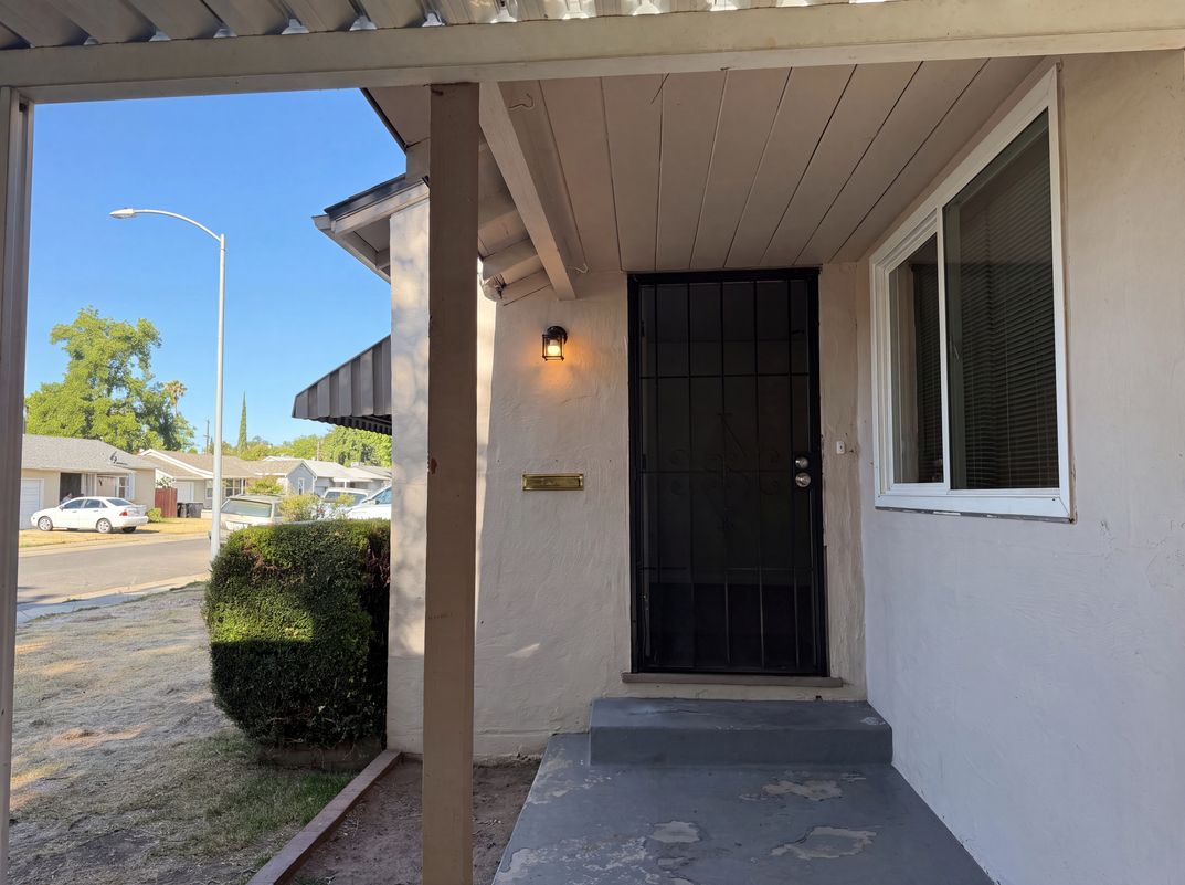 Photo 37 of 41 of 4601 Summit Way, Sacramento, CA