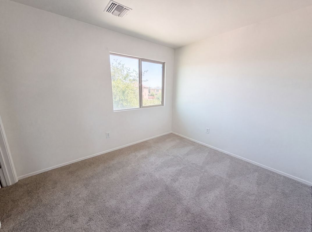 Photo 13 of 21 of 935 W Placita Canalito, Green Valley, AZ
