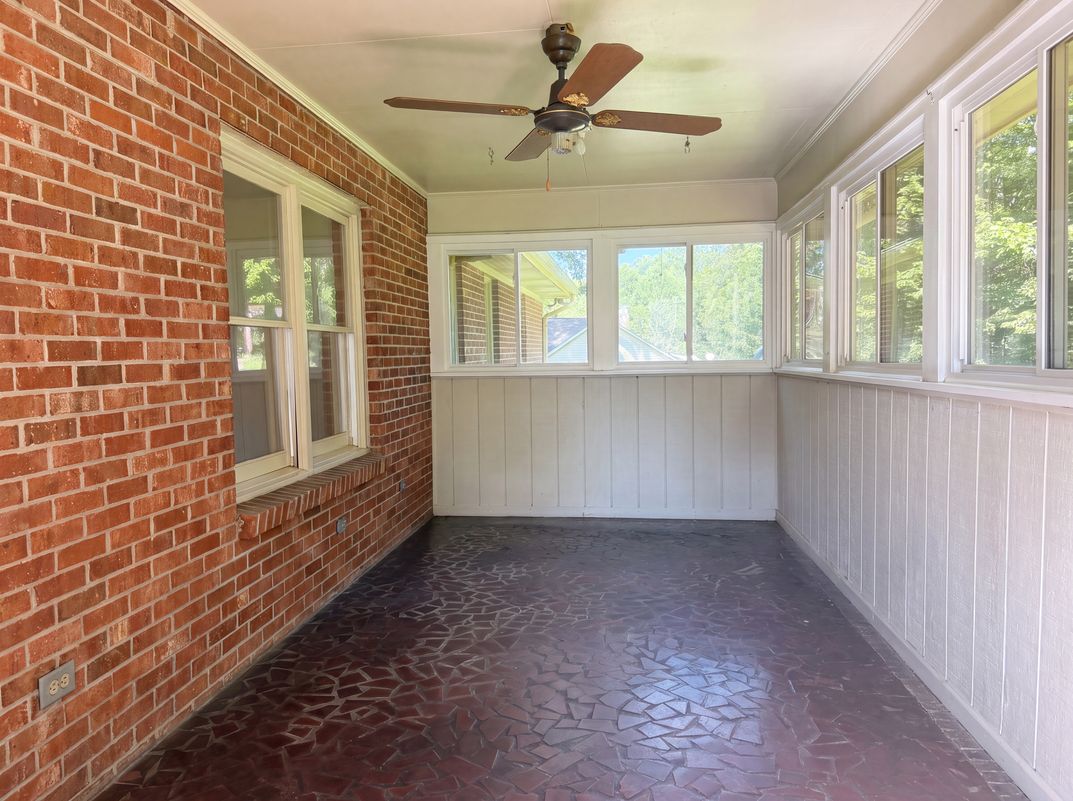 Photo 25 of 32 of 604 Meadowbrook Dr, Spartanburg, SC