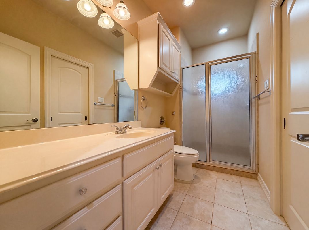 Photo 18 of 26 of 20646 Wahl Ln, San Antonio, TX