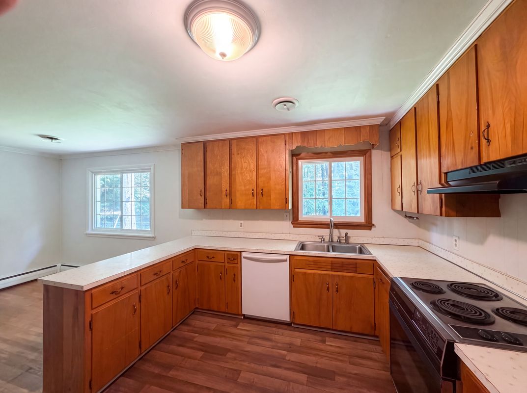 Photo 12 of 17 of 810 Beaver Dam Rd, Raleigh, NC