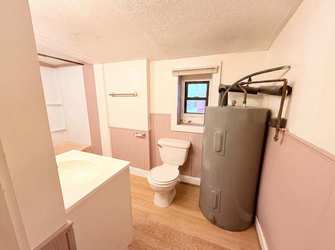 Photo 12 of 19 of 219 W Glen Ave, Batavia, OH