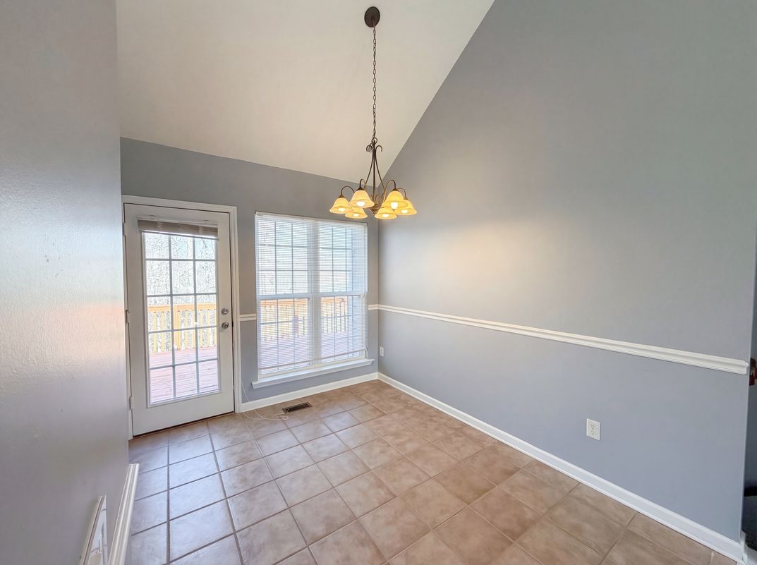 Photo 11 of 26 of 6937 Bucksland Dr, Ooltewah, TN