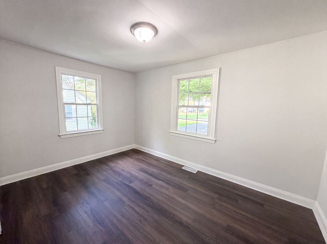 Photo 4 of 16 of 2109 Sheffield Rd, Raleigh, NC