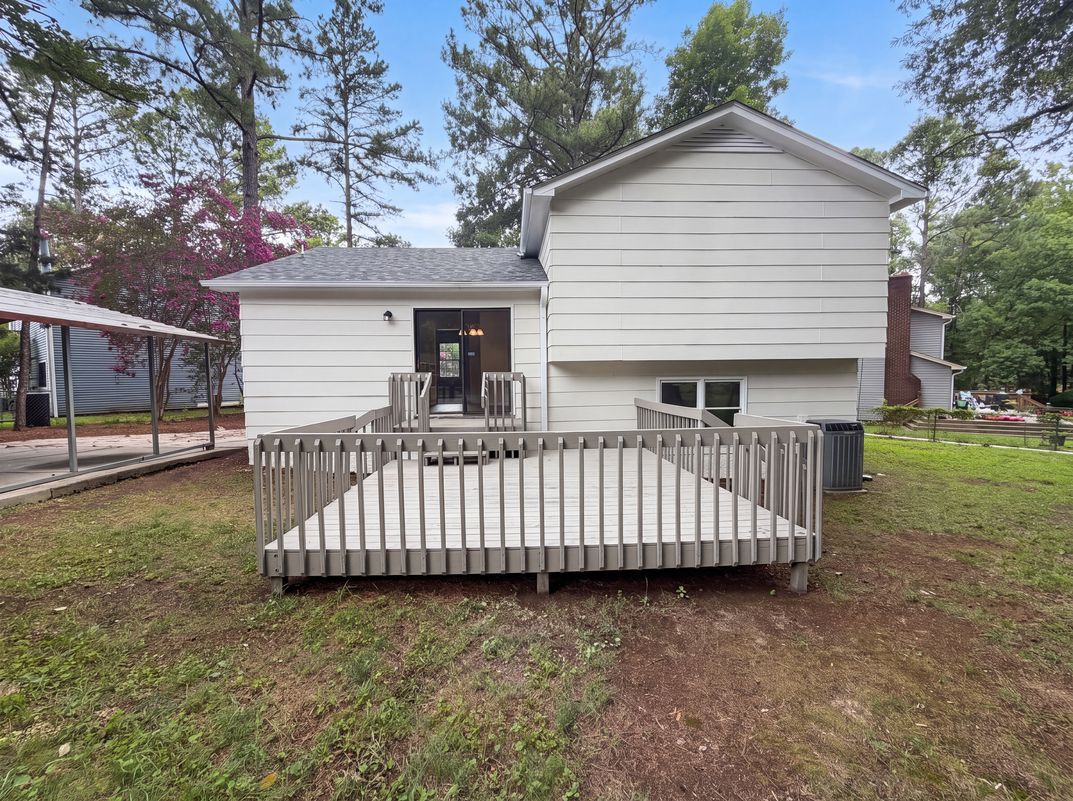 Photo 5 of 18 of 11 Chanter Ct, Durham, NC