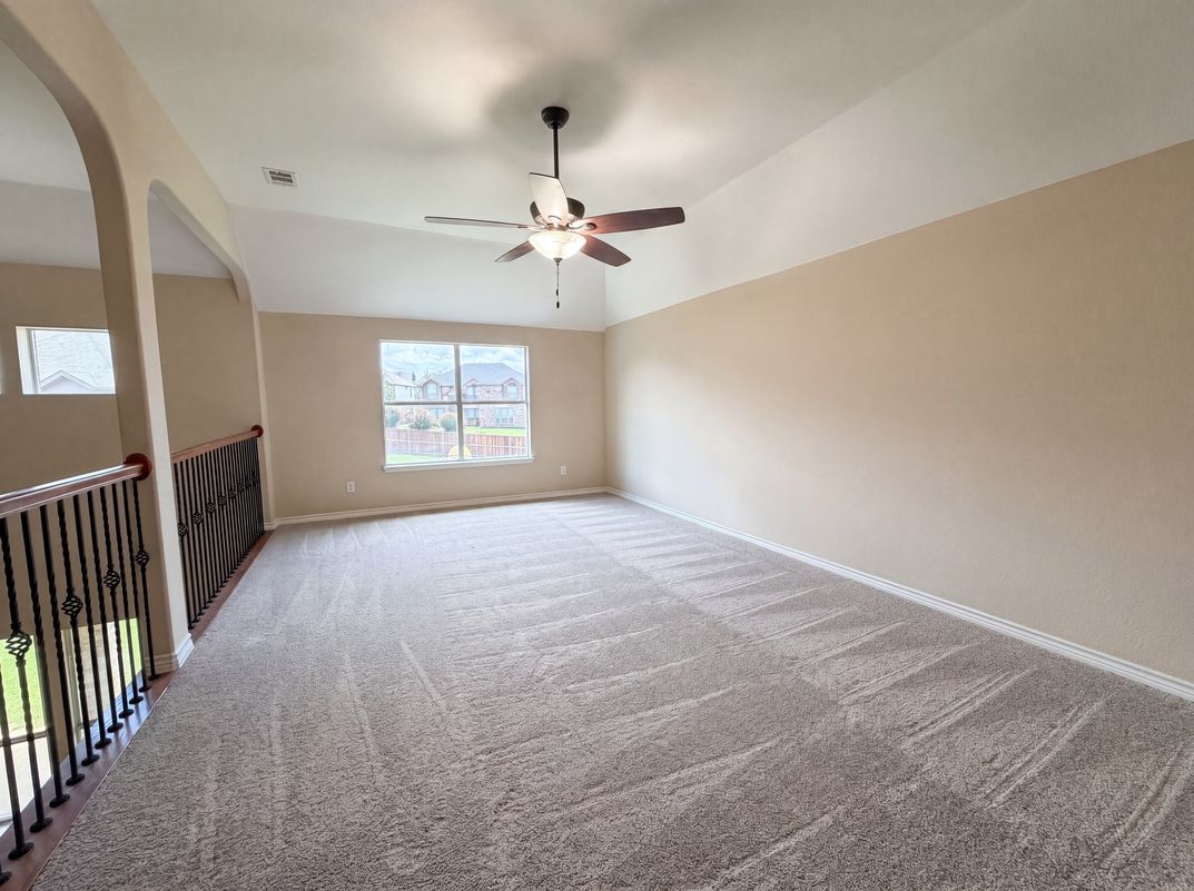 Photo 9 of 25 of 8613 Sunwood Ct, Fort Worth, TX