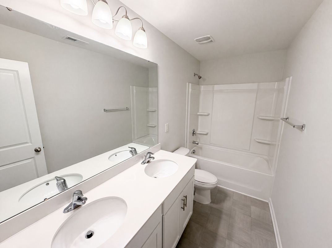 Photo 22 of 26 of 2014 Tarzi Ln, Charlotte, NC