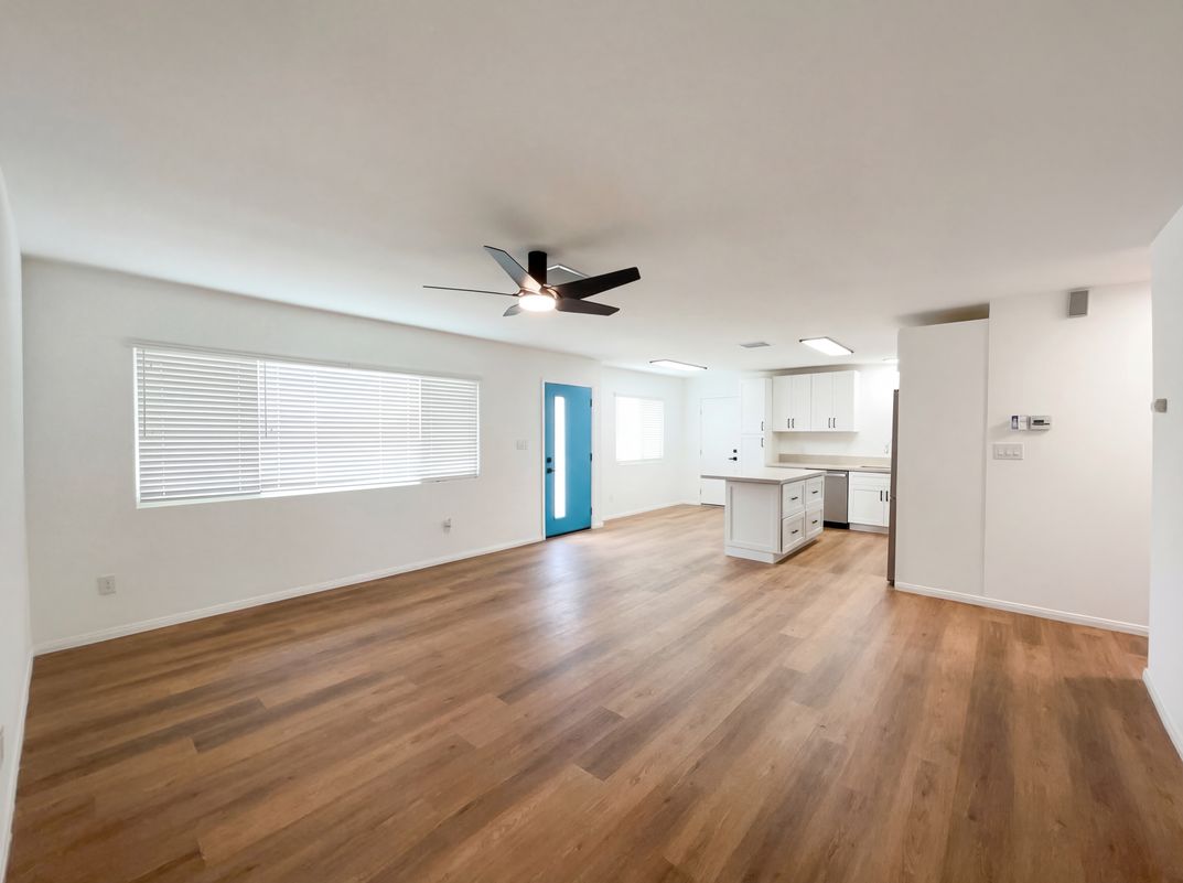 Property photo 3 of 386 W Sunview Ave