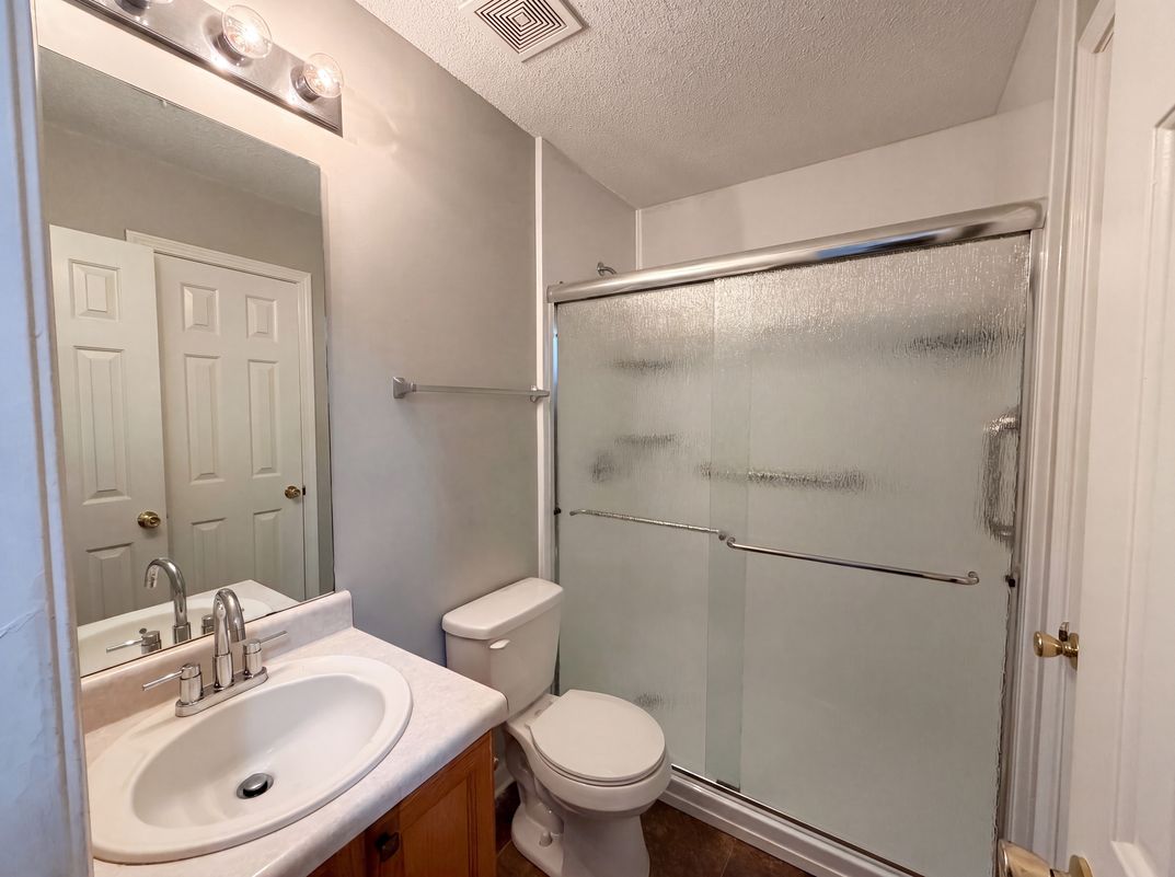 Photo 6 of 19 of 3167 River Oak Rd, Decatur, GA