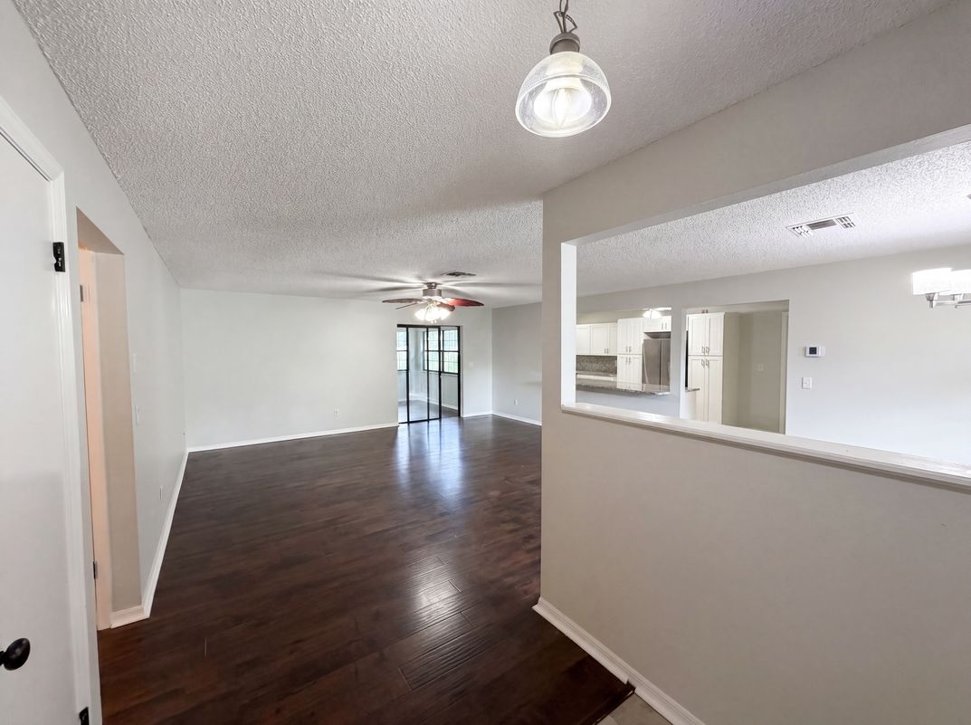 Photo 7 of 20 of 10510 SW 74th Ct, Ocala, FL