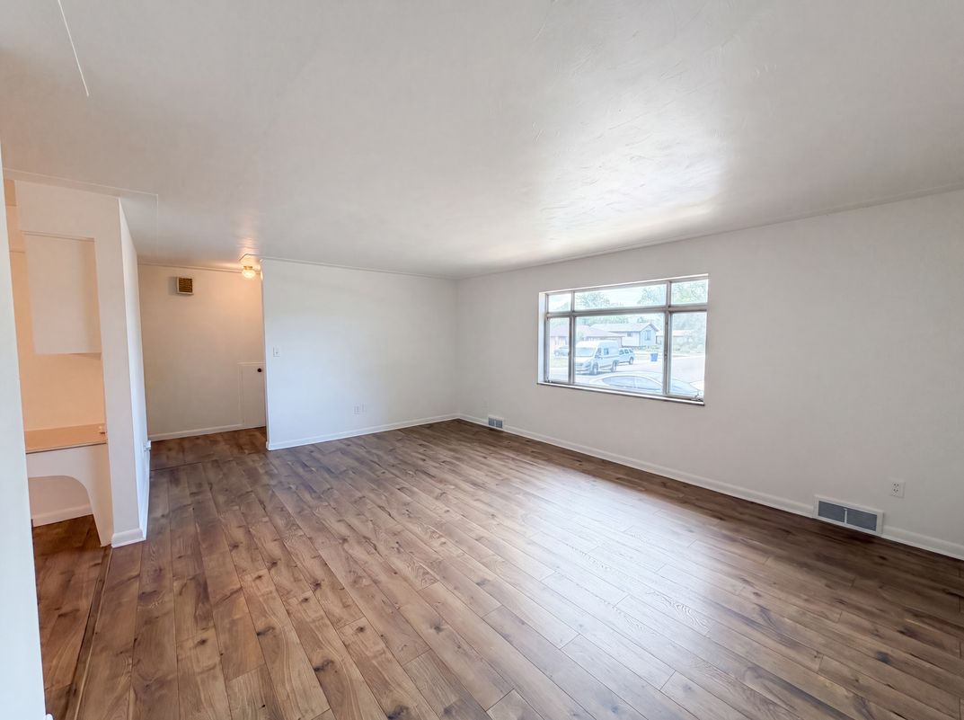 Photo 9 of 26 of 1302 E Egbert St, Brighton, CO