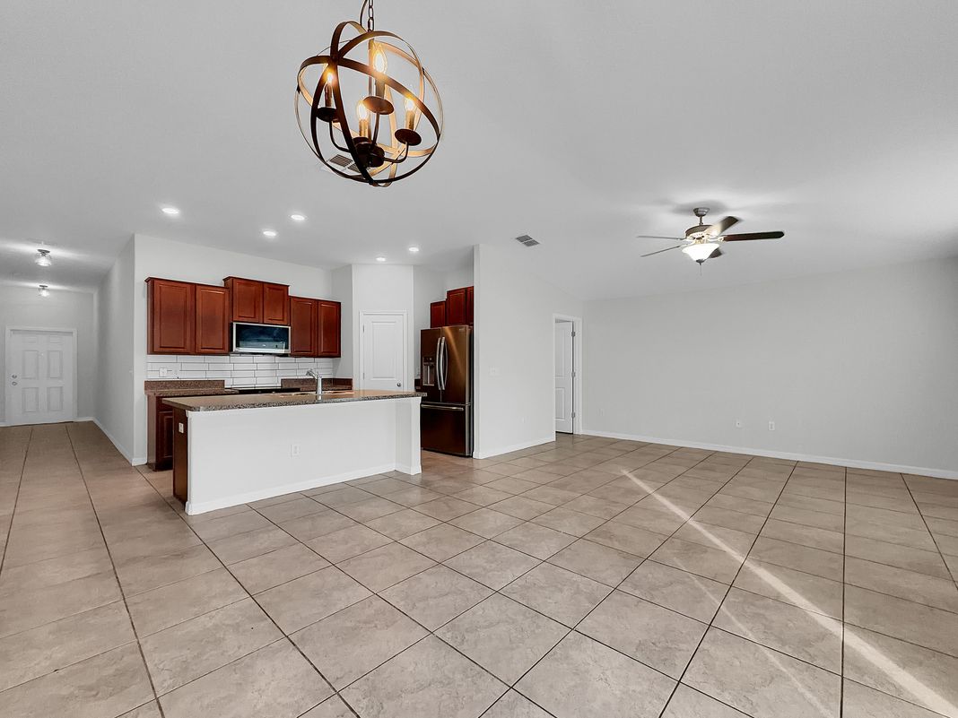 Photo 15 of 23 of 10113 Rosemary Leaf Ln, Riverview, FL