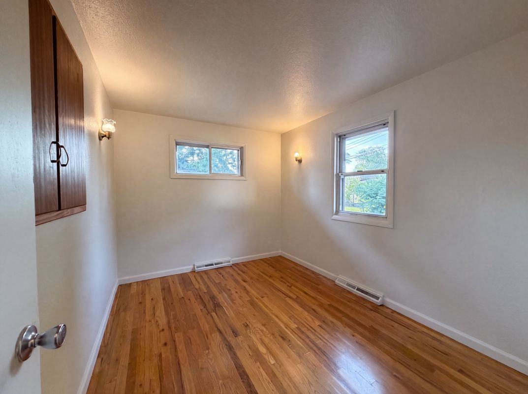 Photo 4 of 43 of 1535 W 15th St, Loveland, CO