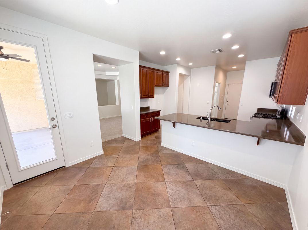 Photo 16 of 51 of 10964 N 161st Ave, Surprise, AZ