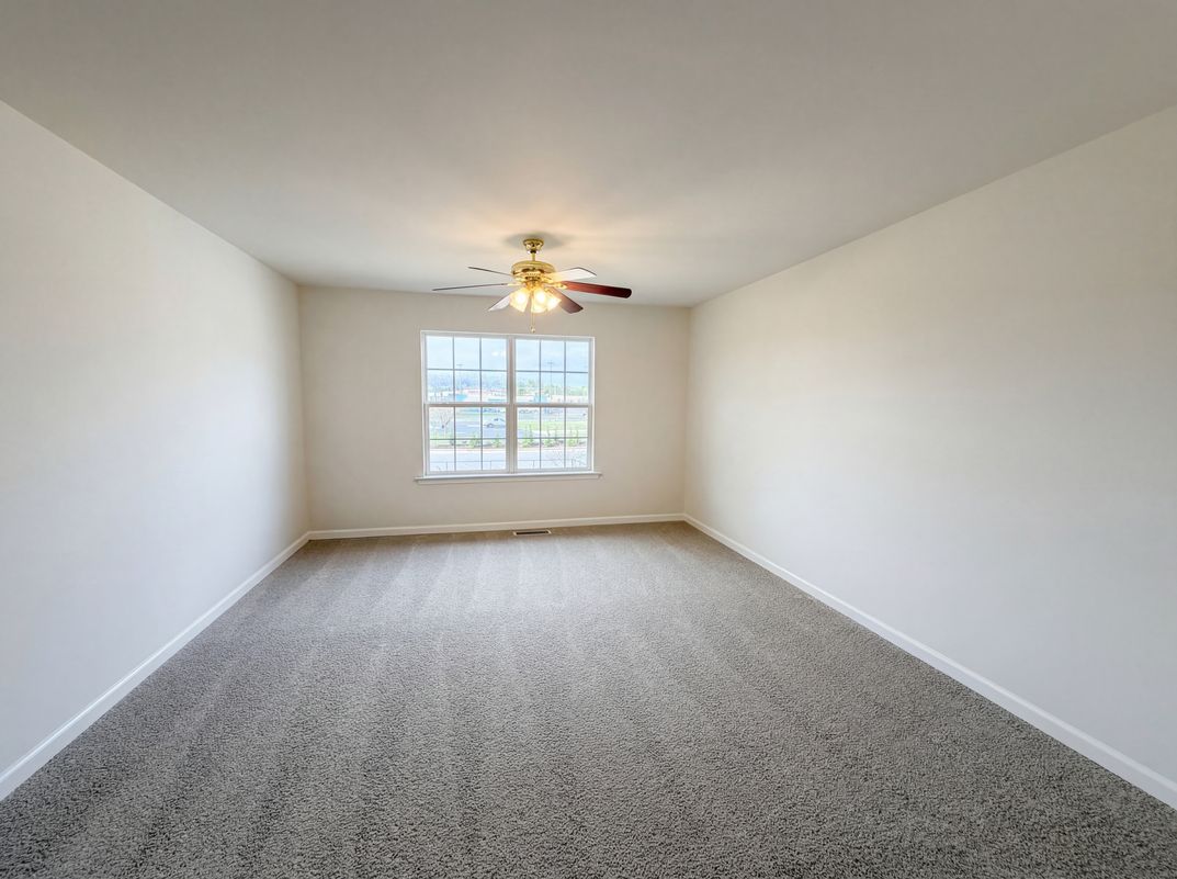 Photo 3 of 33 of 403 Heath Pl, Smyrna, TN