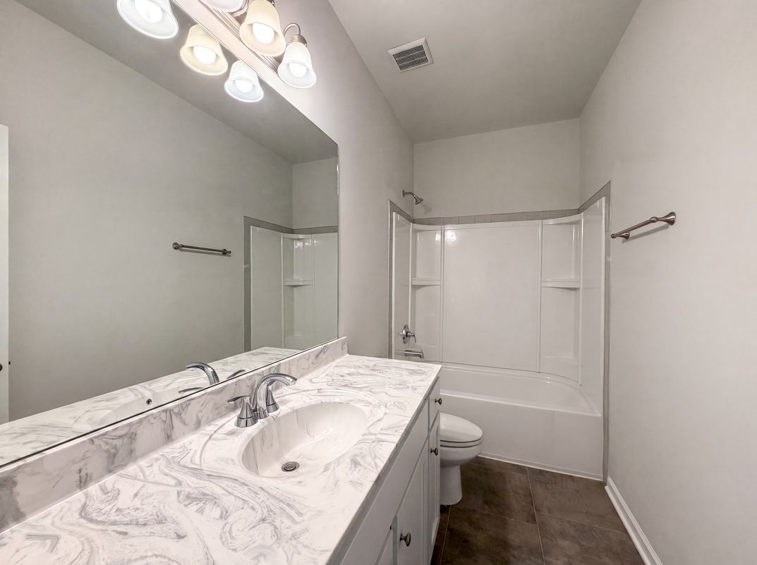 Photo 17 of 23 of 734 Mitscher Dr, Spring Hill, TN