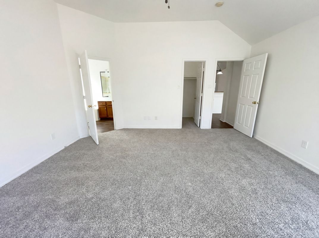 Photo 13 of 19 of 8329 Cedarcrest Ln, Fort Worth, TX